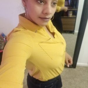 Meet your Posher, Lecenia